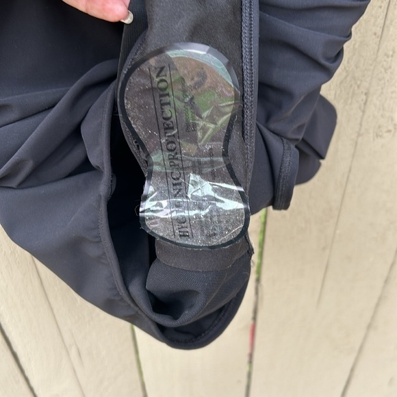 L.L. Beans Women's Shaping Swimsuit Flattering One Piece Swimwear Ruching Sz 8 - Picture 5 of 5